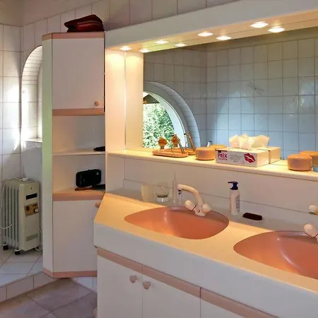 Sleeps 12 Wifi * Spiez